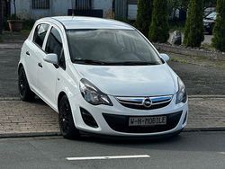 Weiß Gebraucht 2014 Opel Corsa Selection Limousine | 3.600 € (Fairer Preis)