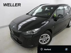 Black sapphire (schwarz) Gebraucht 2024 BMW 218 Active Tourer M Sport Van / Kleinbus | 34.980 € (Fairer Preis)