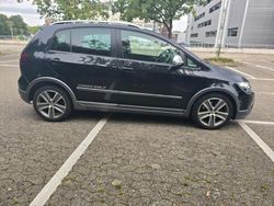 Schwarz Gebraucht 2010 VW Golf Plus Cross Highline Van / Kleinbus | 6.000 € (Fairer Preis)