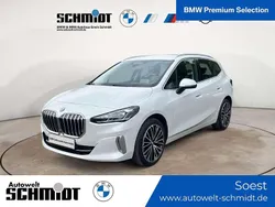 Mineralweiß metallic Gebraucht 2022 BMW 214 Active Tourer Van / Kleinbus | 32.890 € (Guter Preis)