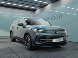 Blau Gebraucht 2024 VW Tiguan Elegance SUV | 42.899 € (Teuer)