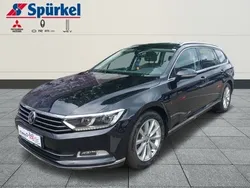 Deep black perleffekt Gebraucht 2019 VW Passat Highline Kombi | 20.980 € (Fairer Preis)