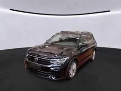 Deep black perleffekt Gebraucht 2023 VW Tiguan R SUV | 41.840 € (Fairer Preis)