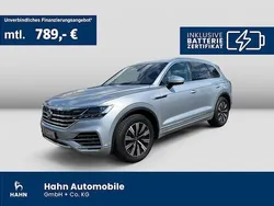 Silber Gebraucht 2021 VW Touareg Elegance SUV | 49.350 € (Fairer Preis)