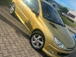 Gold Gebraucht 2004 Peugeot 206 Coupé | 3.599 € (Teuer)