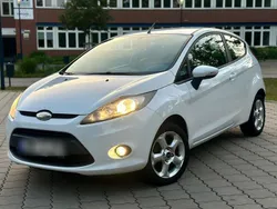 Weiß Gebraucht 2009 Ford Fiesta Trend Kleinwagen | 2.600 € (Fairer Preis)