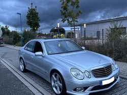Silber Gebraucht 2007 Mercedes E500 Avantgarde Limousine | 20.999 €