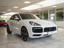Weiß Gebraucht 2022 Porsche Cayenne SUV | 87.950 € (Guter Preis)