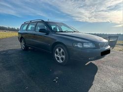 Schwarz Gebraucht 2001 Volvo V70 Kombi | 2.850 € (Etwas zu teuer)