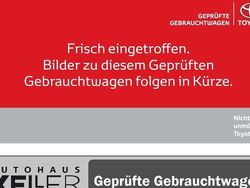 Weiß Gebraucht 2018 Toyota Yaris Hybrid Comfort Limousine | 10.990 € (Fairer Preis)