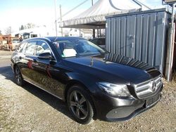 Schwarz Gebraucht 2016 Mercedes E220 Avantgarde Limousine | 7.999 € (Teuer)