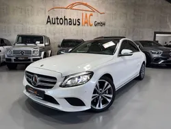 Weiß Gebraucht 2020 Mercedes C300 Limousine | 33.900 € (Superpreis)