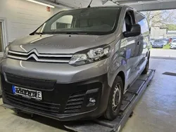 Grau Gebraucht 2021 Citroën e-Jumpy Van / Kleinbus | 17.777 €