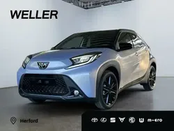 Jasmine silber metallic/dach mysticschwarz mica (grau) Neu 2025 Toyota Aygo Kleinwagen | 24.880 €