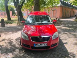 Rot Gebraucht 2009 Skoda Roomster Kombi | 3.450 € (Fairer Preis)