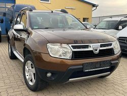 Braun Gebraucht 2011 Dacia Duster Lauréate SUV | 5.800 € (Fairer Preis)
