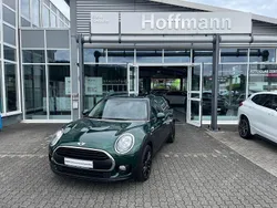 Grün Gebraucht 2018 Mini One Clubman Kombi | 13.850 € (Fairer Preis)