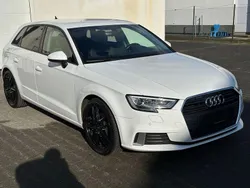 Weiß Gebraucht 2019 Audi A3 Sportback Sport Limousine | 17.990 € (Guter Preis)