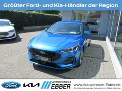 Blau Gebraucht 2024 Ford Focus ST-Line X Limousine | 24.977 € (Guter Preis)