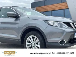 Grau Gebraucht 2016 Nissan Qashqai Acenta SUV | 11.499 € (Fairer Preis)