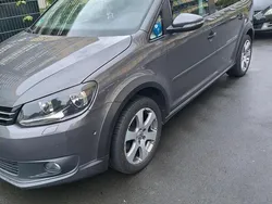 Gebraucht 2013 VW Touran Cross Van / Kleinbus | 15.800 €