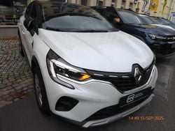 Perlmuttweiß Gebraucht 2021 Renault Captur Experience SUV | 16.990 € (Fairer Preis)