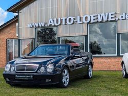 Schwarz Gebraucht 2001 Mercedes CLK230 Cabrio | 9.990 €
