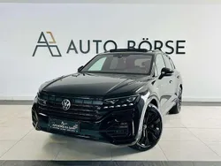 Deep black perleffekt Gebraucht 2022 VW Touareg R-line SUV | 49.890 € (Guter Preis)