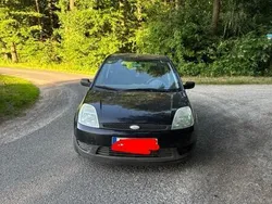 Schwarz Gebraucht 2003 Ford Fiesta Kleinwagen | 1.500 €
