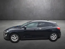 Diverse metallic Gebraucht 2021 Ford Focus Cool & Connect | 17.630 € (Guter Preis)