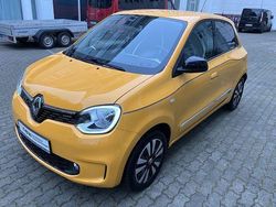 Gelb Gebraucht 2023 Renault Twingo Kleinwagen | 13.990 € (Fairer Preis)
