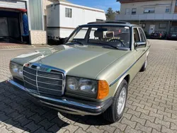 Grün Gebraucht 1983 Mercedes E230 Limousine | 21.500 €