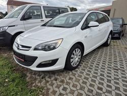 Weiß Gebraucht 2014 Opel Astra Kombi | 11.499 € (Teuer)