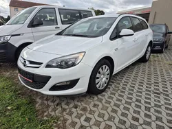 Weiß Gebraucht 2014 Opel Astra Kombi | 11.499 € (Teuer)