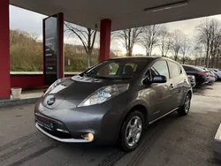 Grau Gebraucht 2016 Nissan Leaf 360º Kleinwagen | 8.990 € (Fairer Preis)