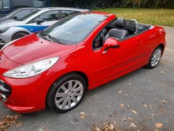 Rot Gebraucht 2008 Peugeot 207 CC Cabrio | 2.950 € (Guter Preis)