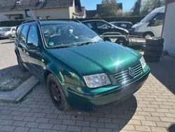 Brightgreen perleffekt Gebraucht 2000 VW Bora Comfortline Limousine | 1.499 € (Fairer Preis)