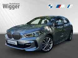 Grau Gebraucht 2024 BMW 120 M Sport Kleinwagen | 33.900 € (Guter Preis)