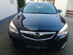Schwarz Gebraucht 2011 Opel Astra Limousine | 4.450 € (Guter Preis)