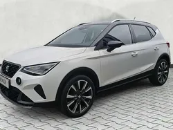 Candy weiss / dach schwarz Neu 2025 Seat Arona FR SUV | 30.700 € (Etwas zu teuer)