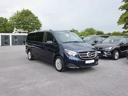 Blau Gebraucht 2018 Mercedes V220 Edition Van / Kleinbus | 37.000 € (Fairer Preis)