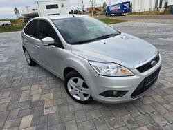 Silber Gebraucht 2008 Ford Focus Style Kleinwagen | 4.800 € (Teuer)