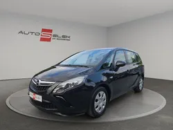 Schwarz Gebraucht 2016 Opel Zafira Tourer Selection Van / Kleinbus | 7.950 € (Fairer Preis)