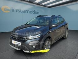 Grau Gebraucht 2021 Dacia Sandero Stepway Kleinwagen | 12.749 € (Fairer Preis)