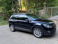 Schwarz Gebraucht 2015 VW Tiguan SUV | 9.400 € (Fairer Preis)