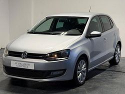 Silber Gebraucht 2011 VW Polo Comfortline Limousine | 5.499 € (Fairer Preis)