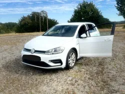 Weiß Gebraucht 2017 VW Golf VII Comfortline Limousine | 13.800 € (Fairer Preis)