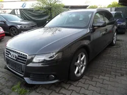 Grau Gebraucht 2011 Audi A4 Ambition Kombi | 5.299 € (Superpreis)