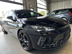 Schwarz Gebraucht 2025 Cupra Leon VZ Limousine | 36.900 € (Guter Preis)