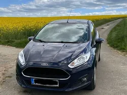 Blau Gebraucht 2016 Ford Fiesta SYNC Edition Kleinwagen | 7.000 € (Etwas zu teuer)
